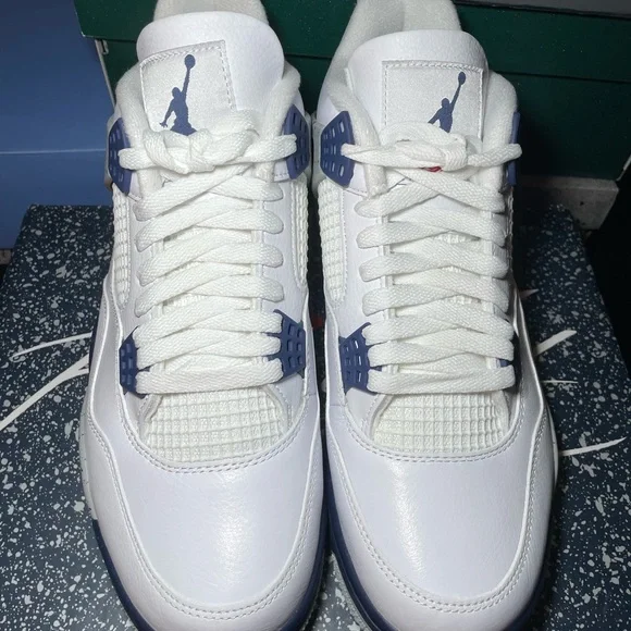 Men's White and Gray Sneakers